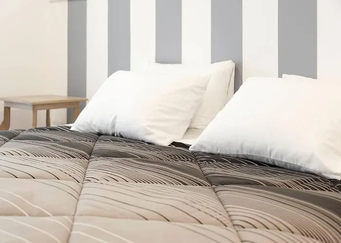 Beautiful Loft. King Size Bed. 150 Mbps Internet.